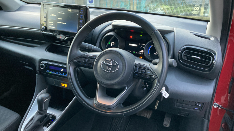 Toyota Yaris 1.5 Hybrid Design 5dr CVT Hybrid Hatchback